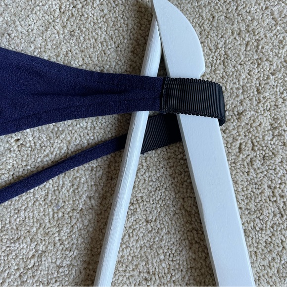 Nice Armani Exchange singlet - Picture 4 of 7